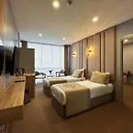 Kaya Hotel