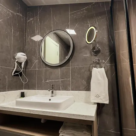 Kaya Hotel 4*